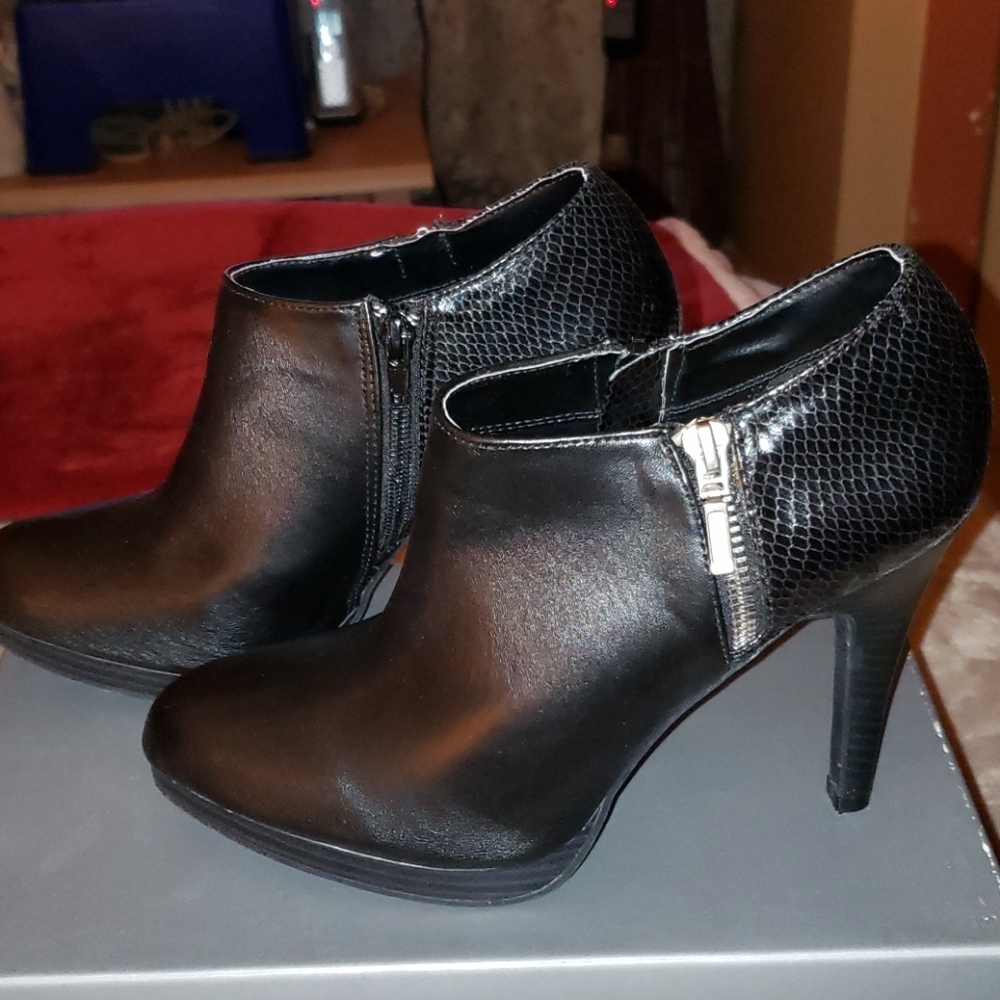 Barely Worn!! Apt.9 Bootie Heels - image 3